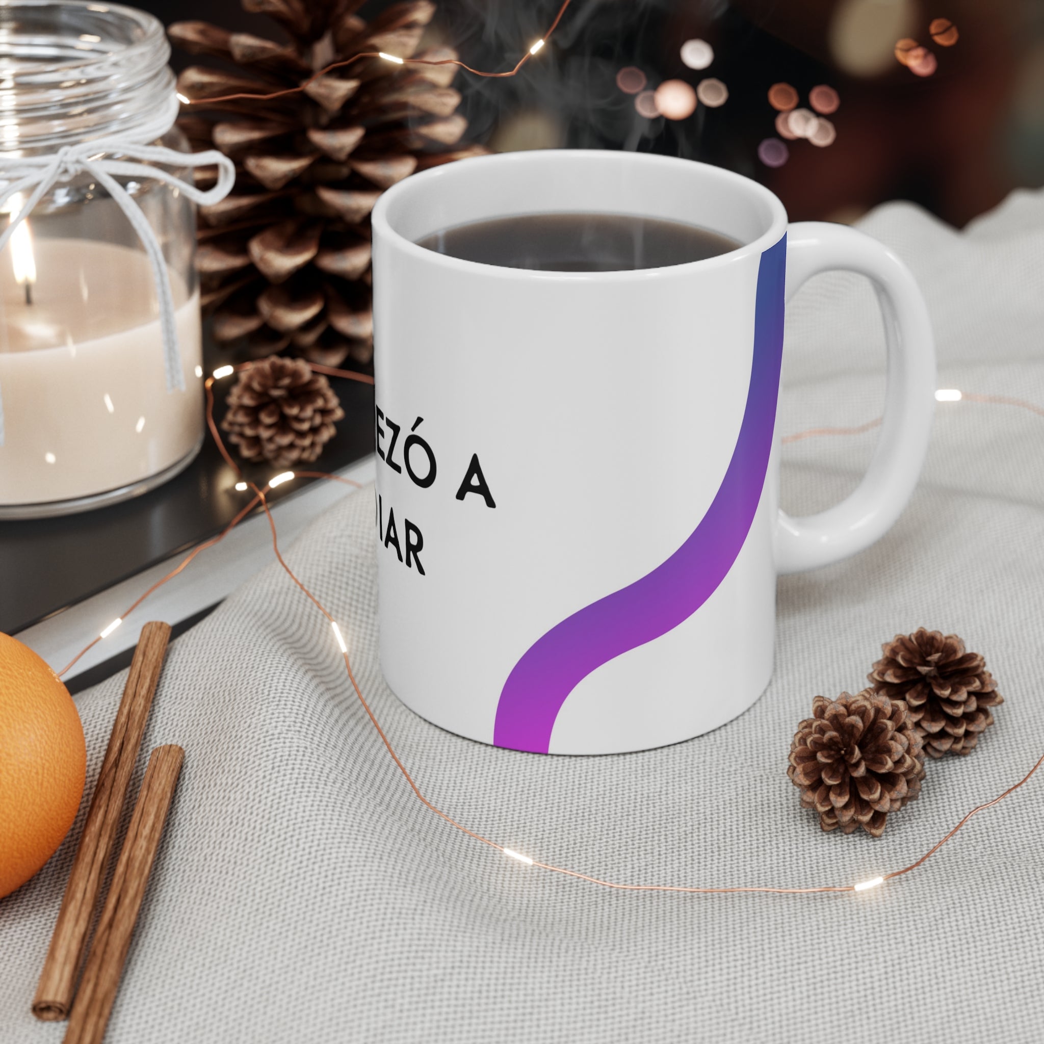 "Y EMPEZO A ODIAR" MUG